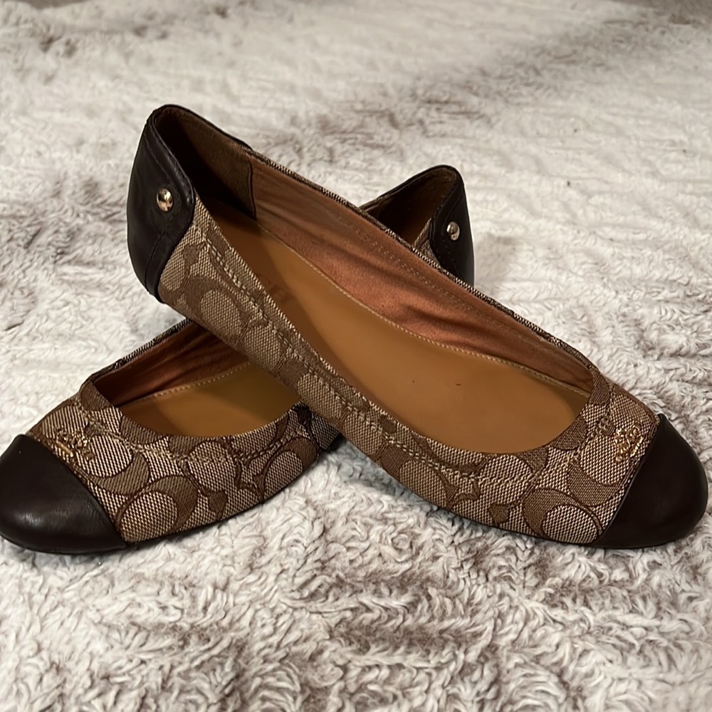 COACH women’s flats